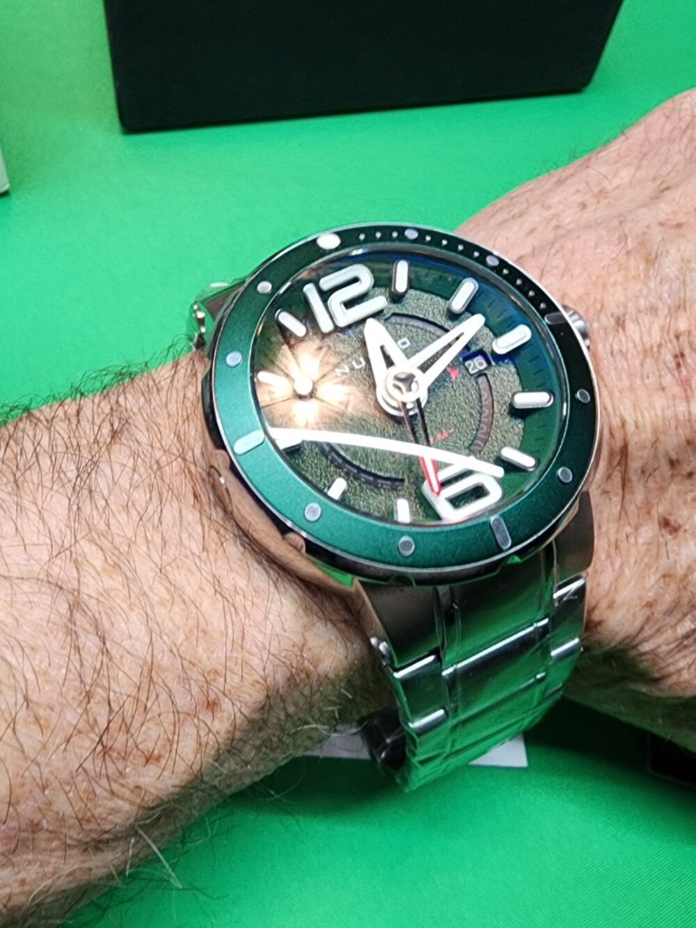 NIB Nubeo Submersible Limited Edition Diver Watch - Picture 7 of 11
